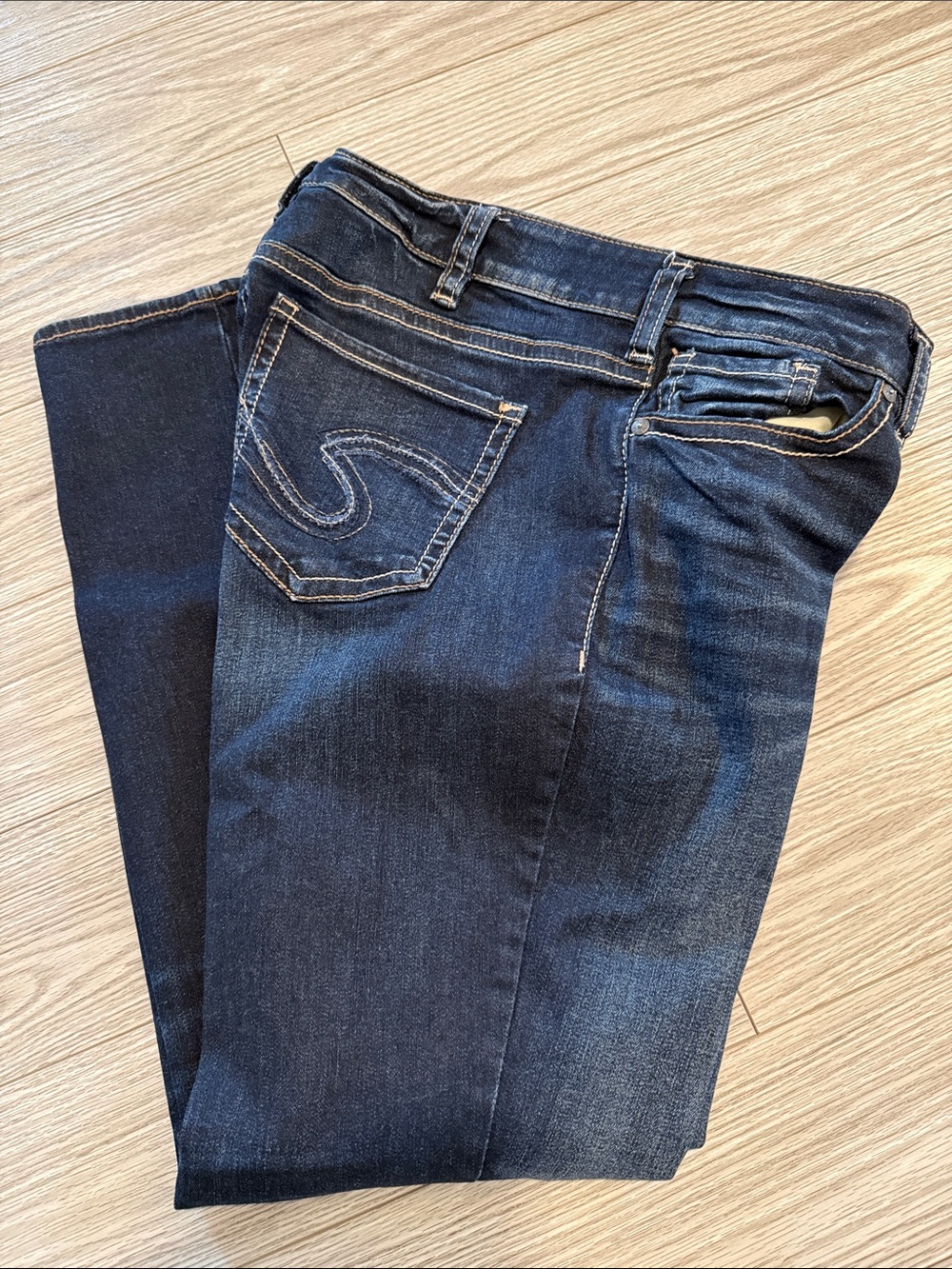 Dark Wash Women's Suki Jeans - Classic Stretch Denim